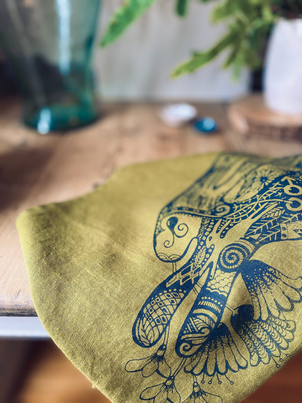 GeorgeLettersPic Linen Teatowel Moss Hare2LS GeorgeLettersPic Linen Teatowel Moss Hare2LS