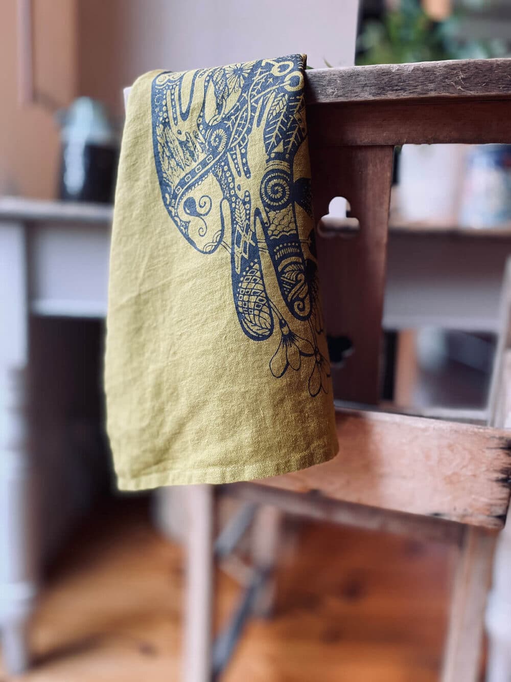 GeorgeLettersPic Linen Teatowel Moss Hare3LS GeorgeLettersPic Linen Teatowel Moss Hare3LS