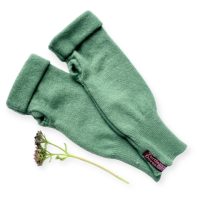 Recycled turtle dove cashmere wristwarmers 1