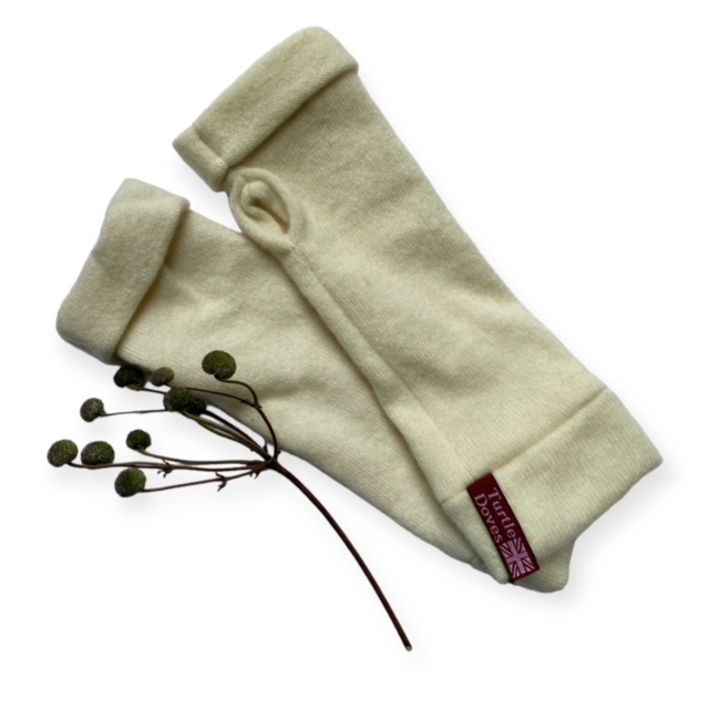 Cream Recycled Fingerless Cashmere Fingerless Gloves