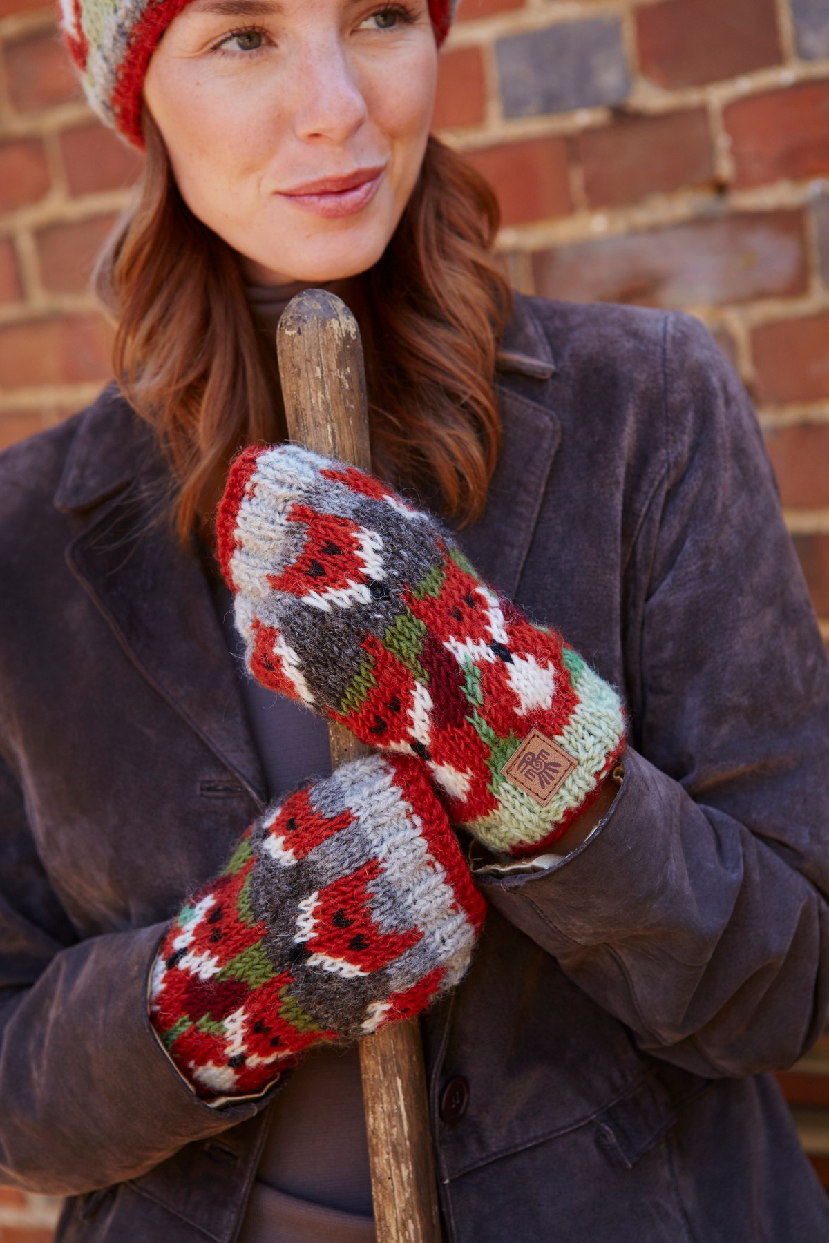 Sculk of Foxes handwarmer Fairtrade wool